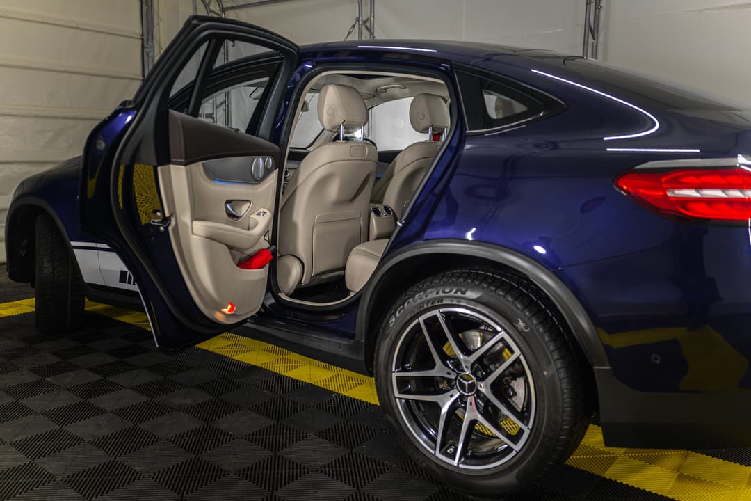 Mercedes GLC43 10