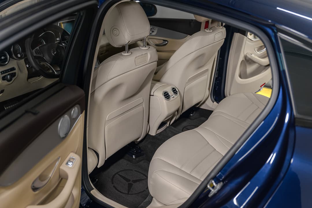 Mercedes GLC43 11