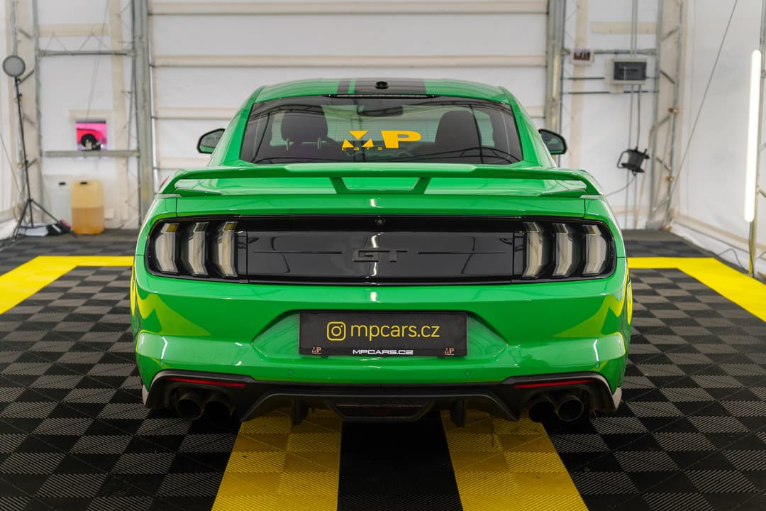 Mustang GT 5