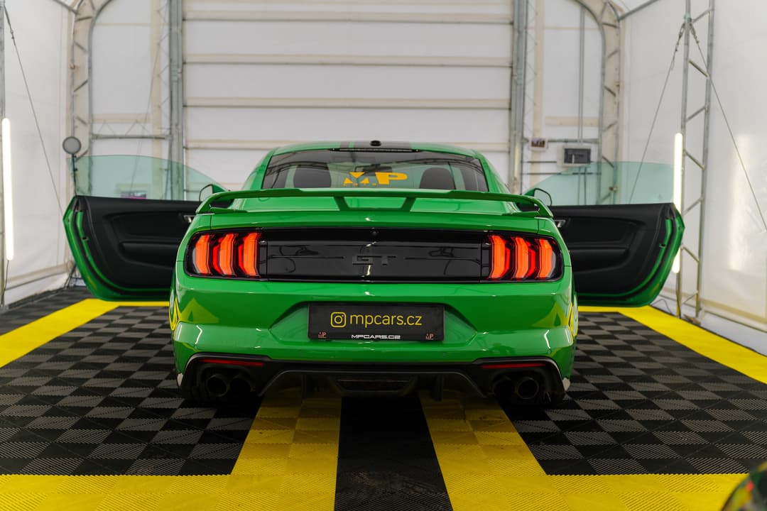 Mustang GT 6