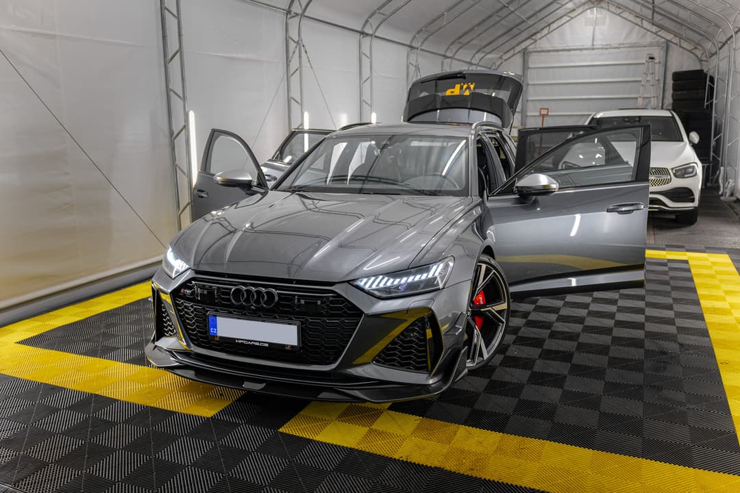 Audi RS6 4