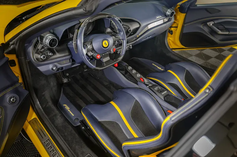 Ferrari F8 12