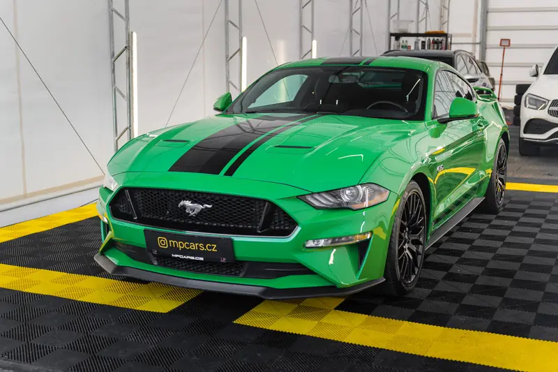 Mustang GT 2